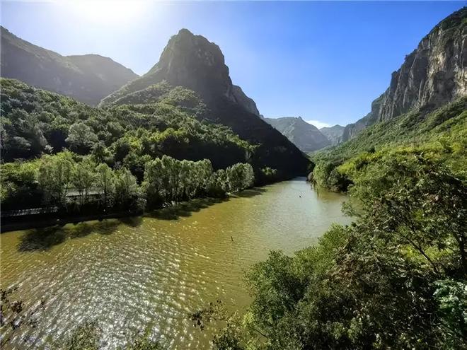 澳淶塢跨界蝶變從傳統(tǒng)文旅地標(biāo)躍遷至元宇宙產(chǎn)業(yè)高地(圖2)
